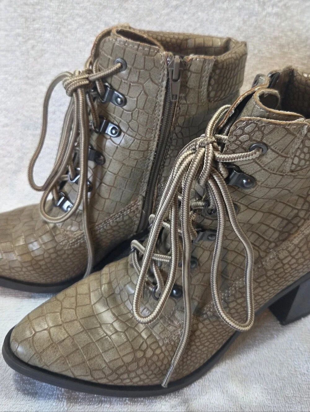 New ESPRIT Ankle Boots Size 8.5